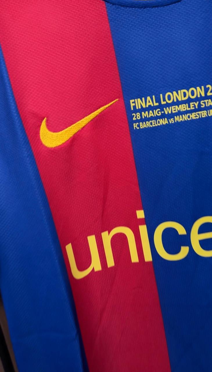 Barcelona 10/11 Home Jersey - Retro Edition